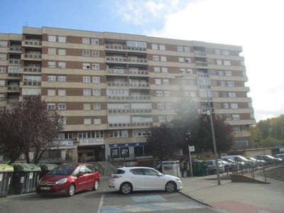 Piso en venta en Aranda De Duero, Centrica, con 3 dormitorios, baño, trastero y terraza