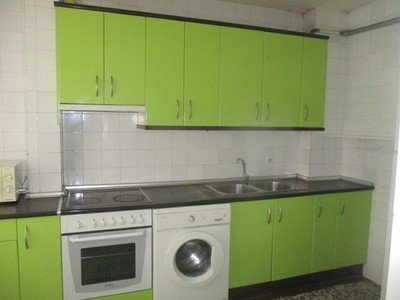 Piso en venta en Aranda De Duero, con 4 dormitorios, baño, trastero y 2 terrazas