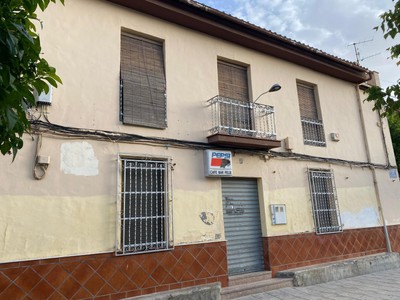 Casa en venta en Cijuela, con 6 dormitorios, 2 baños, 2 aseos, 2 balcones y terraza