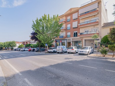 Piso en venta en Padul, con 2 dormitorios, baño y terraza