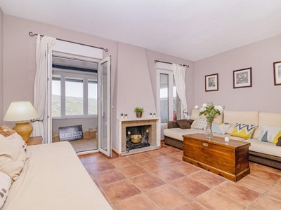 Apartamento en venta en Monachil, Sierra Nevada, con 1 dormitorio, baño y terraza