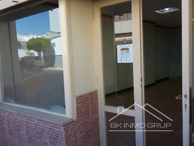 Local comercial en alquiler en Peñiscola, con aseo