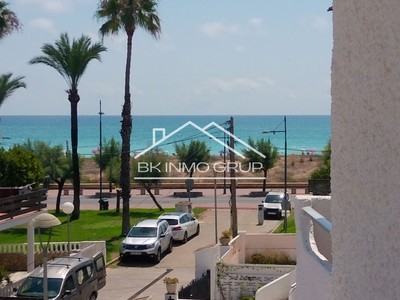 Adosado en venta en Peñiscola, con 4 dormitorios, 2 baños, plaza de garaje, balcón y terreno