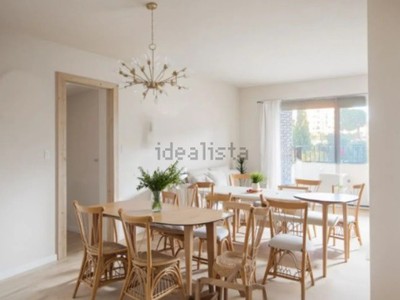 Piso en venta en Valencia, con 5 dormitorios, 2 baños, plaza de garaje y balcón