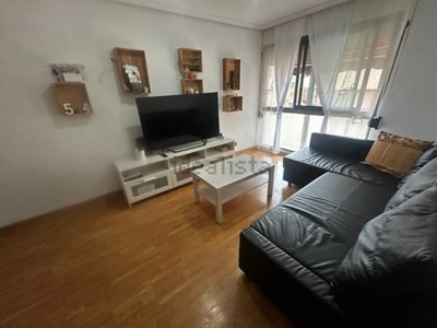 Piso en venta en Alaquas, con 3 dormitorios, baño, 3 aseos y balcón