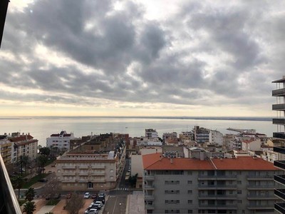 Piso en venta en Lampolla, con 2 dormitorios, baño, plaza de garaje y balcón