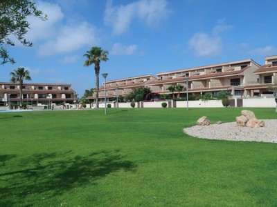 Adosado en alquiler en Lampolla, con 4 dormitorios, 2 baños, aseo y 2 terrazas