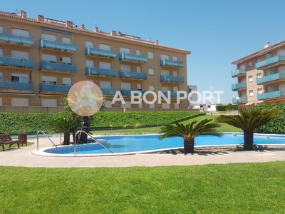 Piso en venta en Ampolla, con 3 dormitorios, 2 baños y plaza de garaje