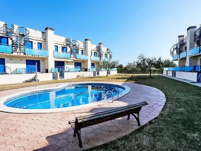 piscina - jardín