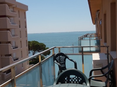 Piso en venta en Lampolla, con 4 dormitorios, 2 baños, plaza de garaje, balcón y terraza