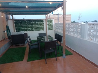 Casa en venta en El Ejido, con 5 dormitorios, 2 baños, trastero, balcón y terraza