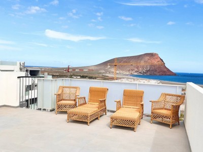 Apartamento en alquiler vacacional en Granadilla De Abona, La Tejita, con 2 dormitorios y 2 terrazas