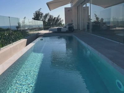 Casa en alquiler vacacional en Adeje, Callao Salvaje, con 3 dormitorios, 3 baños, 2 plazas de garaje y 2 terrazas