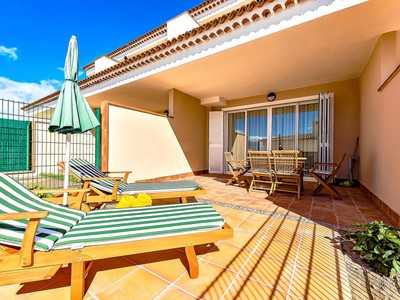 Adosado en venta en Santiago Del Teide, Puerto Santiago, con 2 dormitorios, 3 baños, plaza de garaje, trastero y terraza