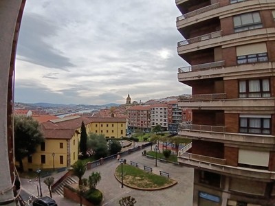 Piso en venta en Portugalete, Avda. Abaro, con 2 dormitorios y baño