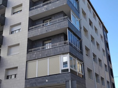 Piso en venta en Santurtzi, Kabieces, con 3 dormitorios, baño y terraza