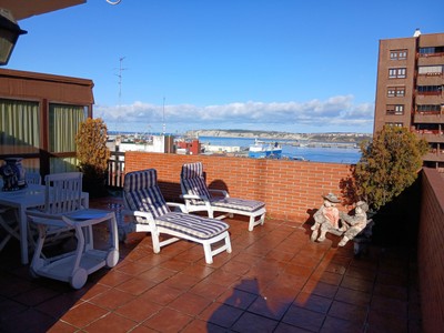 Ático en venta en Santurtzi, Jenaro Oraa, con 3 dormitorios, baño y terraza