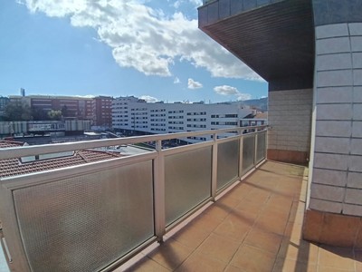 Piso en venta en Portugalete, Centro, con 2 dormitorios, baño, trastero y terraza