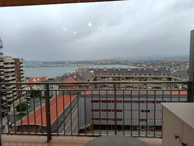 Piso en venta en Portugalete, Mugakoa, con 3 dormitorios, baño, plaza de garaje, trastero, balcón y terraza