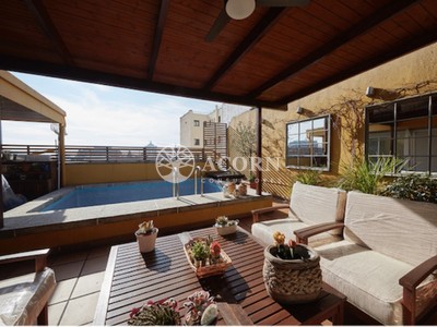 Ático en venta en Madrid, Chamberí Almagro, con 2 dormitorios, 2 baños, plaza de garaje y terraza