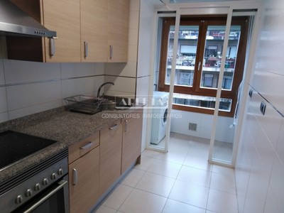Piso en venta en Algorta, Usategi, con 2 dormitorios, 2 baños y plaza de garaje