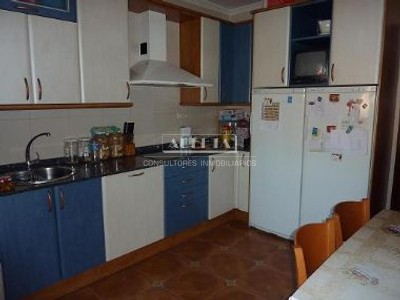 Piso en venta en Gorliz, con 4 dormitorios, 2 baños, 2 plazas de garaje y 3 balcones