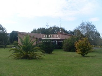 Chalet en venta en Larrabetzu, con 3 dormitorios, 3 baños y terreno