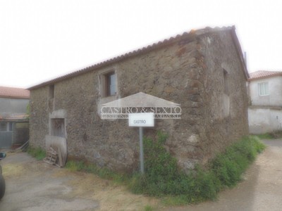 Casa para restaurar en venta en Santiso