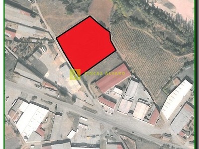 Solar industrial en venta en Alesón