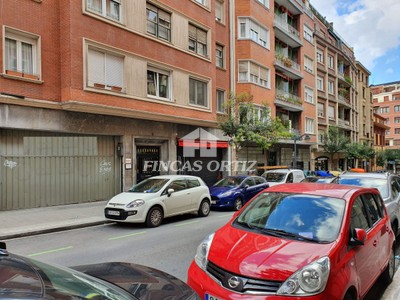 Local comercial en alquiler en Bilbao, Indautxu-manuel Allende