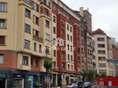 Buhardilla en venta en Bilbao, Indautxu-luís Briñas, con baño