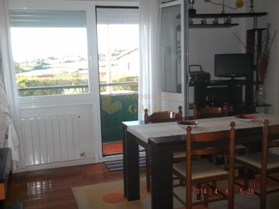 Piso en alquiler en Sopelana, con 2 dormitorios, baño y terraza