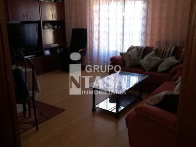 Piso en venta en Zamora, Zona Horta, con 3 dormitorios, baño, trastero y 3 terrazas