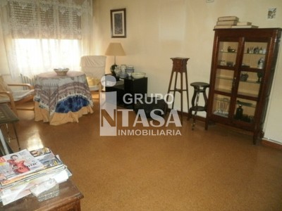 Piso en venta en Zamora, Casco Antiguo, con 3 dormitorios y baño