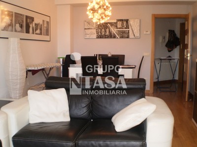 Piso en venta en Zamora, con 4 dormitorios, 2 baños, plaza de garaje y trastero