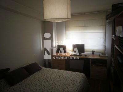 Piso en venta en Zamora, Pinilla, con 2 baños, aseo y plaza de garaje