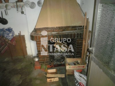 Piso en venta en Zamora, La Feria, con 4 dormitorios y baño