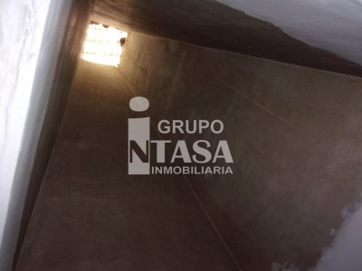 Casa en venta en Zamora, Coreses, con 3 dormitorios, baño y terreno