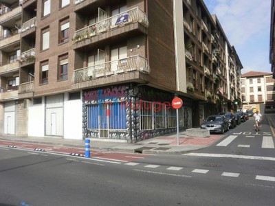 Lonja en venta en Gernika, Centro, con baño
