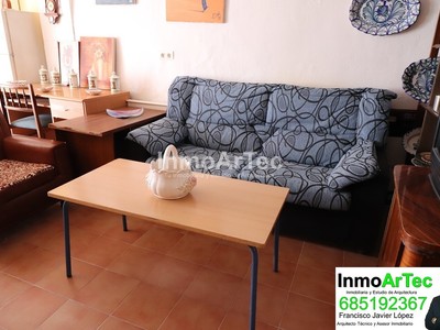 Casa en venta en Illora, con 3 dormitorios, baño y terraza