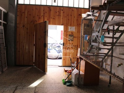 Locales en venta en Logroño, Av. De La Paz, con 4 dormitorios y baño