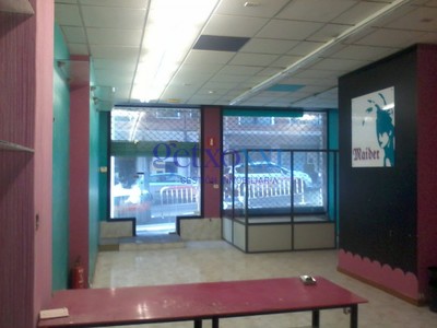 Locales en venta en Santurtzi, con baño