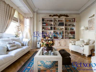 Piso en venta en Las Arenas, Centro, con 5 dormitorios, 2 baños, trastero y terraza