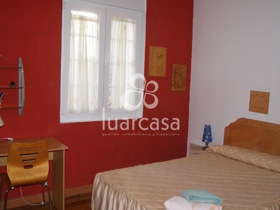 Piso en venta en Luarca, Luarca Centro, con 3 dormitorios y baño