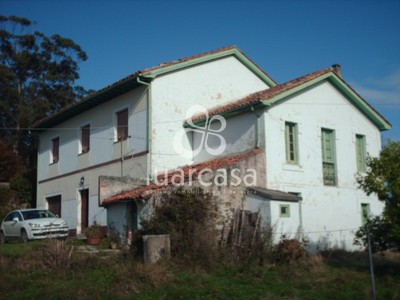 Casa en venta en Muros De Nalon, Muros De Nalon, con 5 dormitorios, 3 baños, trastero y terreno