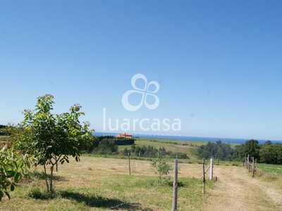 Terreno edificable en venta en Cudillero, Alrededores Cudillero, con terreno