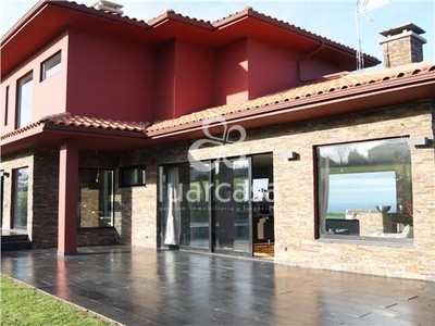 Chalet en venta en Cudillero, Alrededores Cudillero, con 5 dormitorios, 5 baños, 3 plazas de garaje, trastero, terraza y terreno