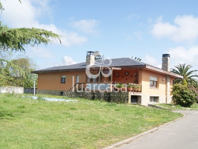 Chalet en venta en Cudillero, Alrededores Cudillero, con 5 dormitorios, 3 baños, 2 aseos, 4 plazas de garaje, trastero, terraza y terreno