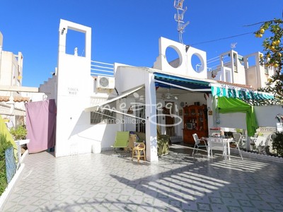 Piso en venta en Torrevieja, Lago Sal, con 2 dormitorios, baño y terraza