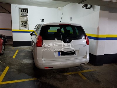 Garaje en venta en Santurtzi, con trastero